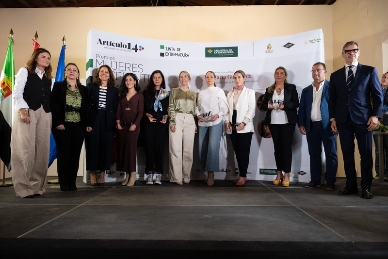 Guardiola reivindica en Fregenal de la Sierra el talento de las extremeñas en los premios `Mujeres Excelentes´ de Artículo 14