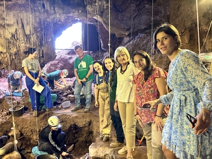 La consejera Victoria Bazaga destaca el Campo de Voluntariado de Fuentes de León como un acicate para el desarrollo turístico