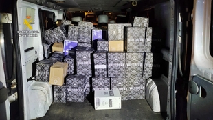 Detenidos cuando sustraían un millar de botellas de vino en el polígono industrial de Monesterio