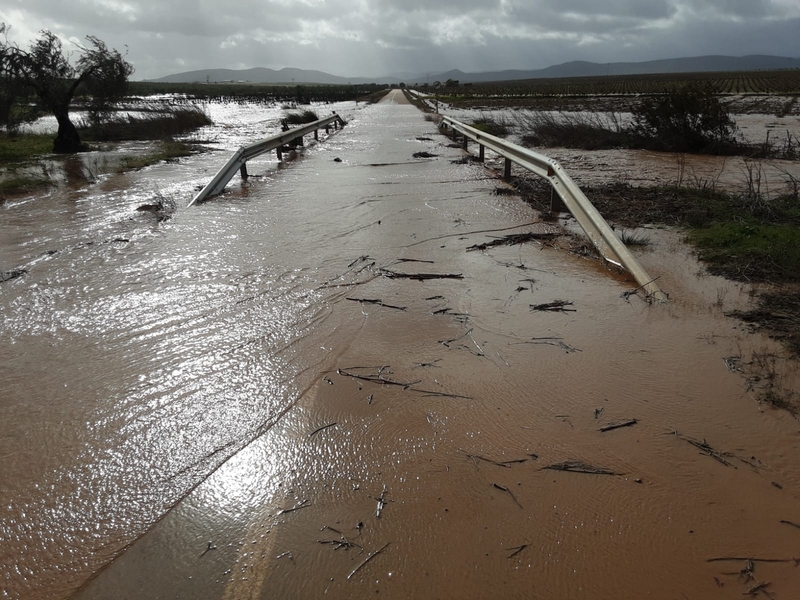 Cinco carreteras provinciales continúan cortadas al tráfico por los efectos de la borrasca Leonardo